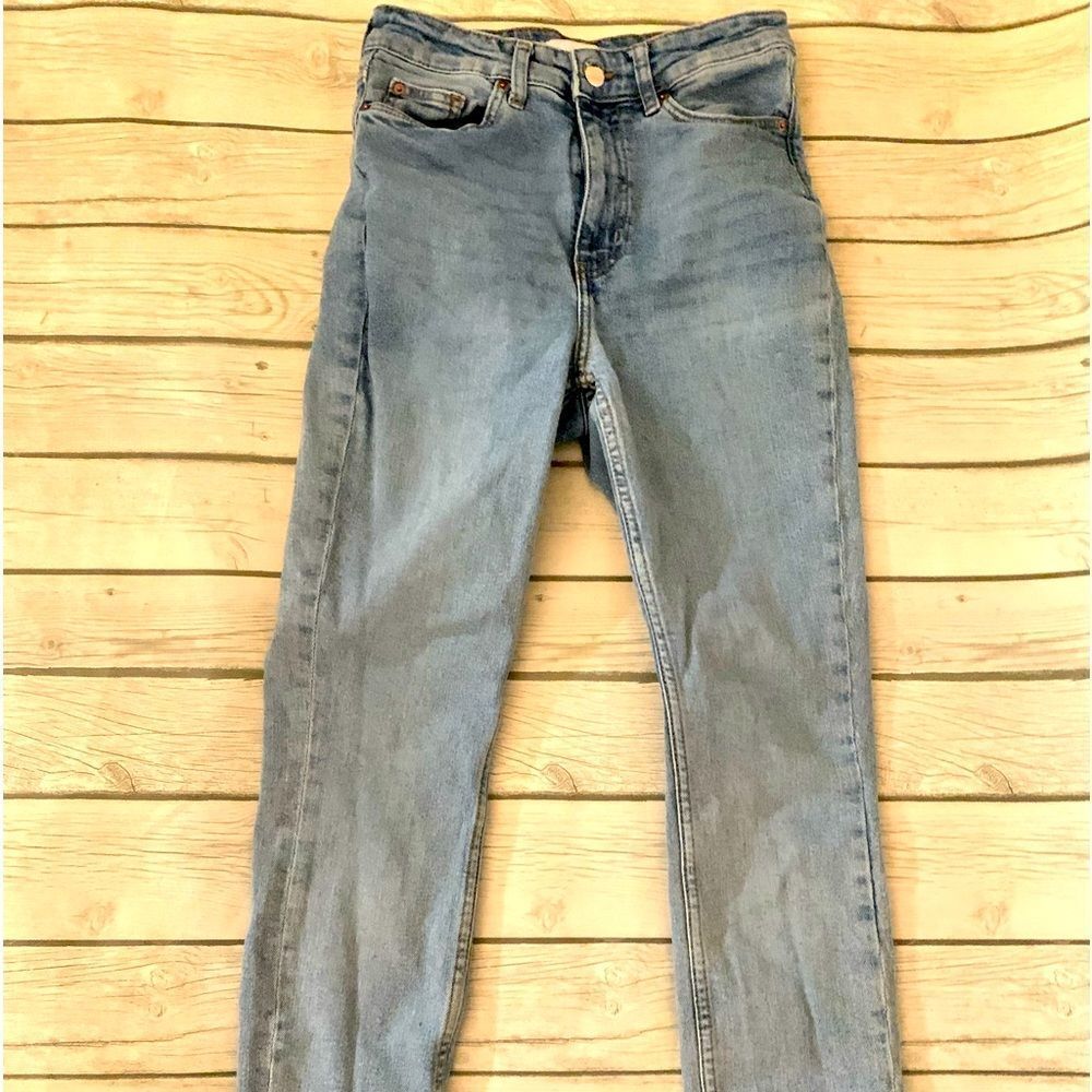 H&M light wash jeans-straight leg-4